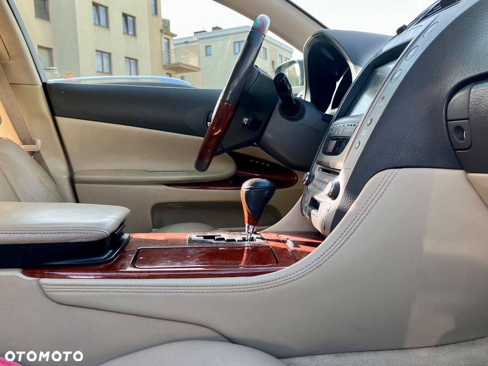 Lexus GS 450h Prestige - 24