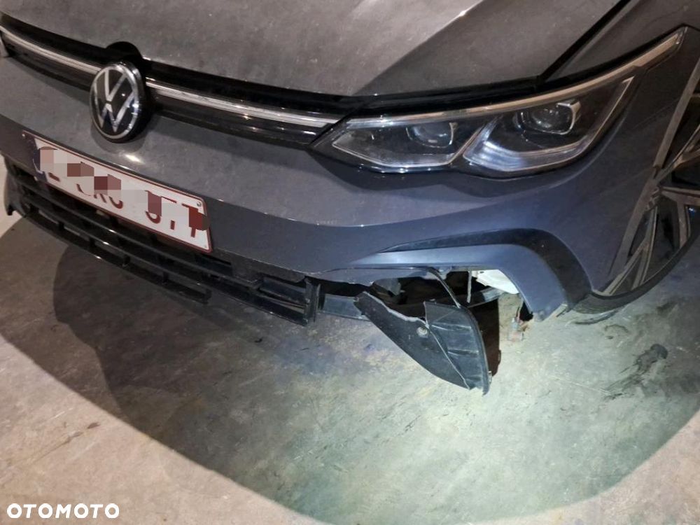 Volkswagen Golf 1.5 eTSI OPF DSG R-Line - 3