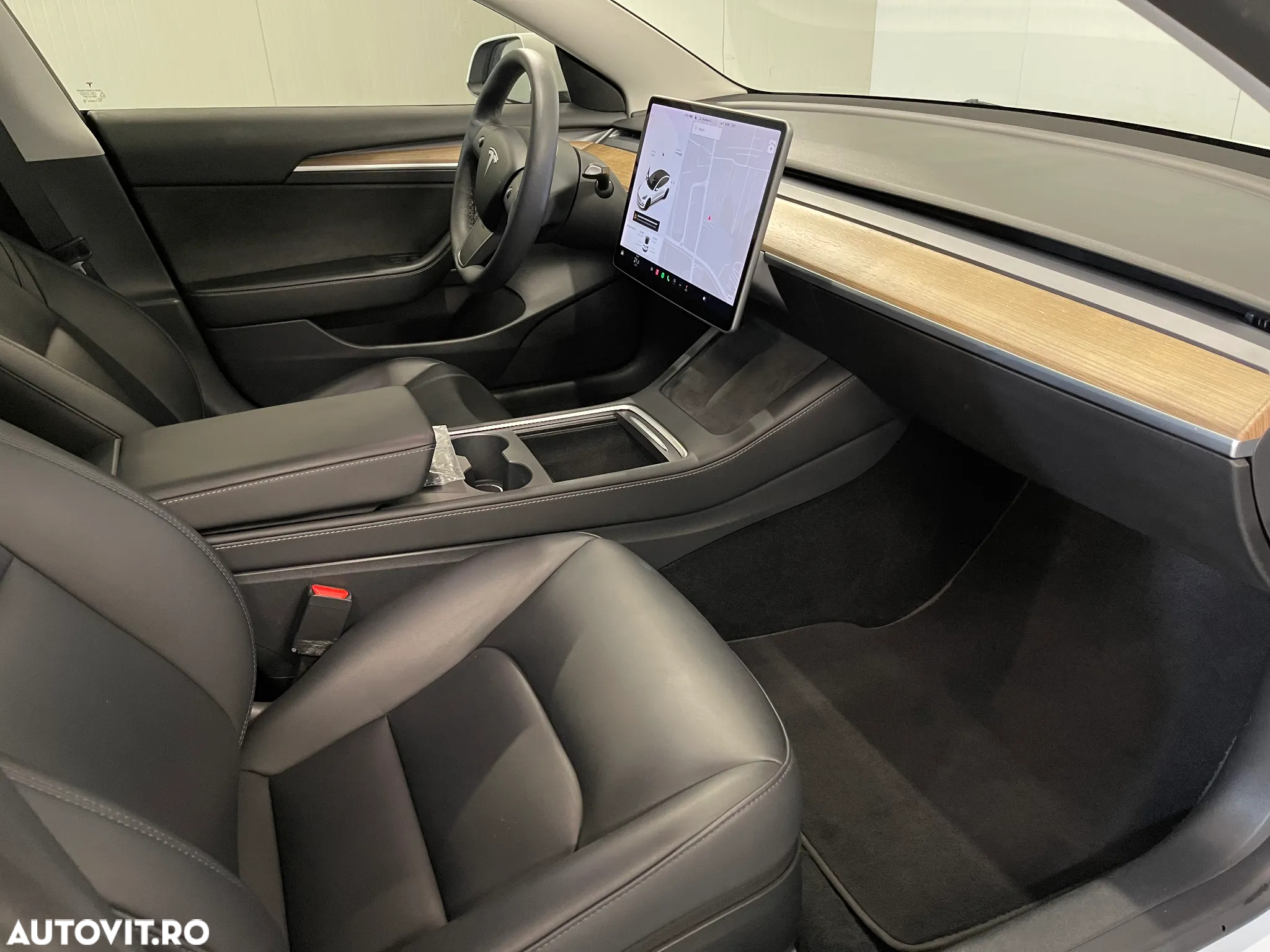 Tesla Model 3 Performance - 11