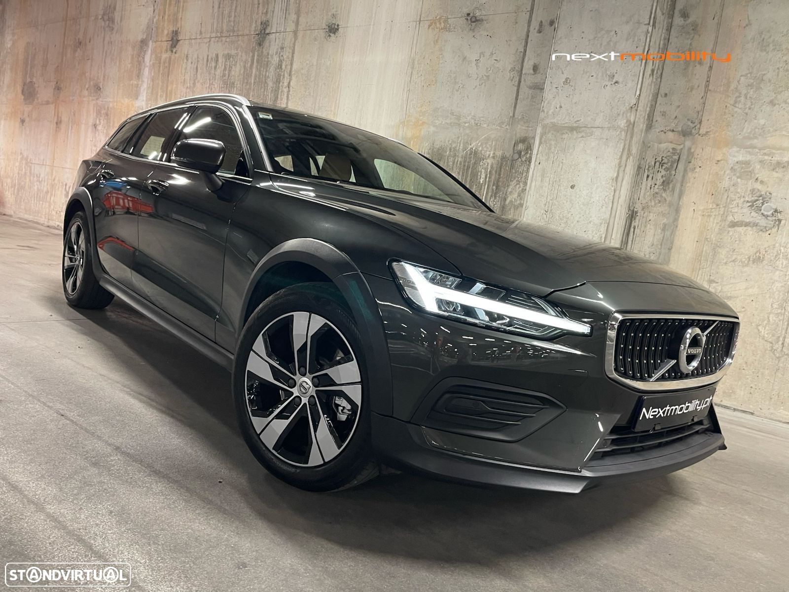 Volvo V60 Cross Country 2.0 D4 Geartronic - 1