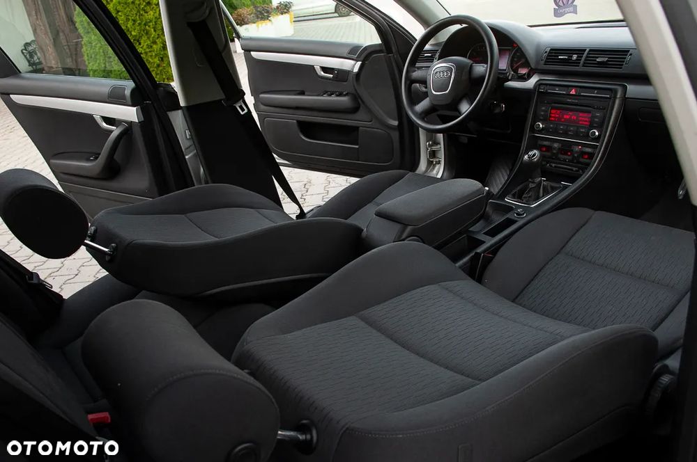 Audi A4 Limousine 1.6 - 30