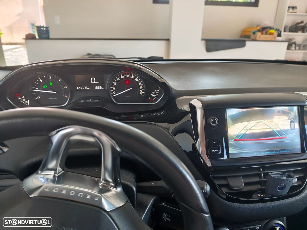 Peugeot 208 1.5 BlueHDi Signature - 3