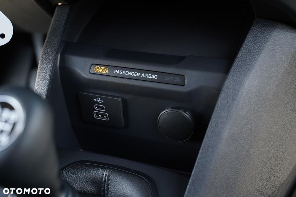 Ford Transit Courier - 23