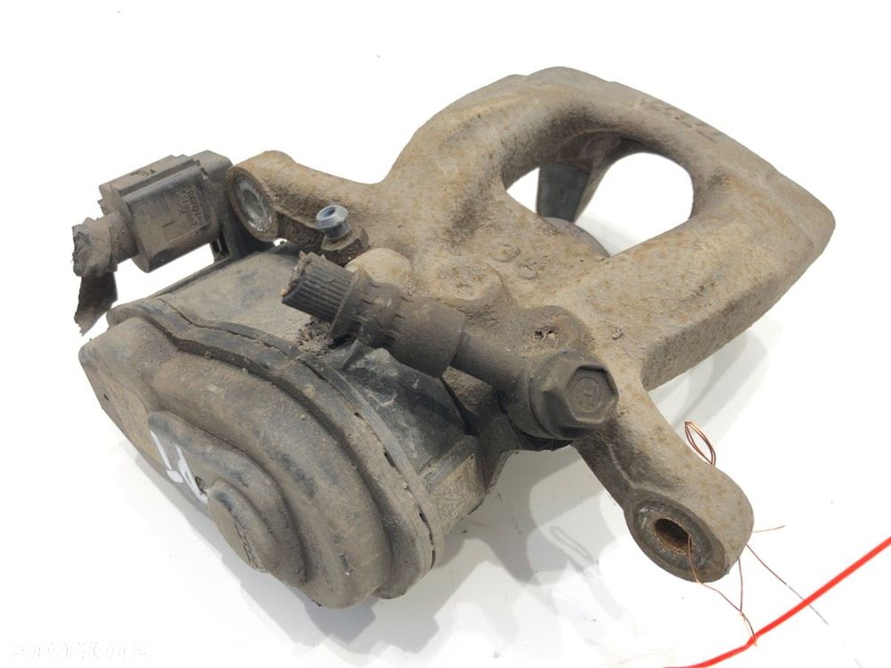 ZACISK PRAWY TYŁ - 73.00 PLN - RENAULT KADJAR (HA_, HL_) 2015 - 2022 1.6 dCi 130 4x4 96 kW [130 KM] - 2