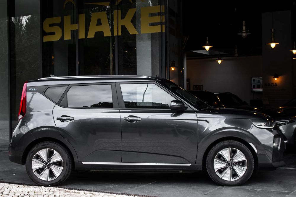 Kia e-Soul Vision - 10