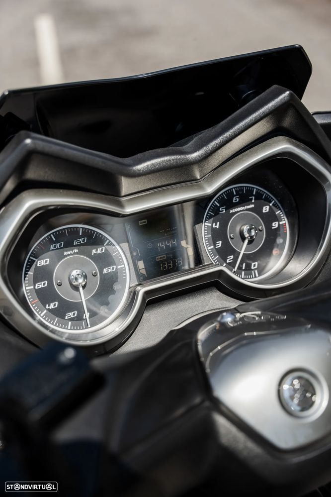 Yamaha X-Max 300 - 30