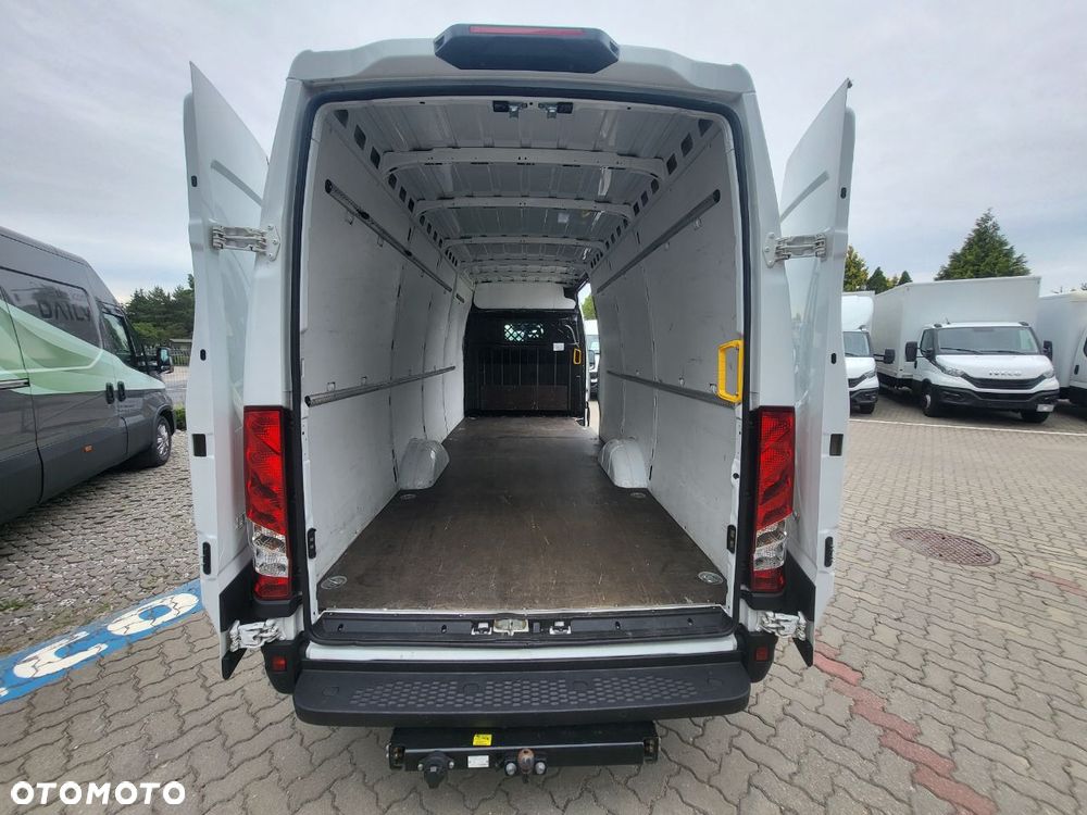 Iveco 35S16 furgon Max Długi - 20