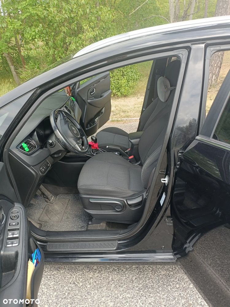 Kia Carens 1.7 CRDi L 7os - 6