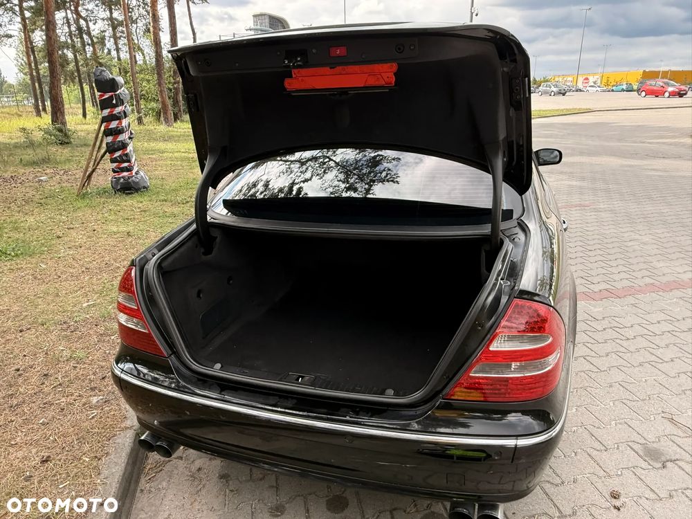 Mercedes-Benz Klasa E 500 Avantgarde - 23