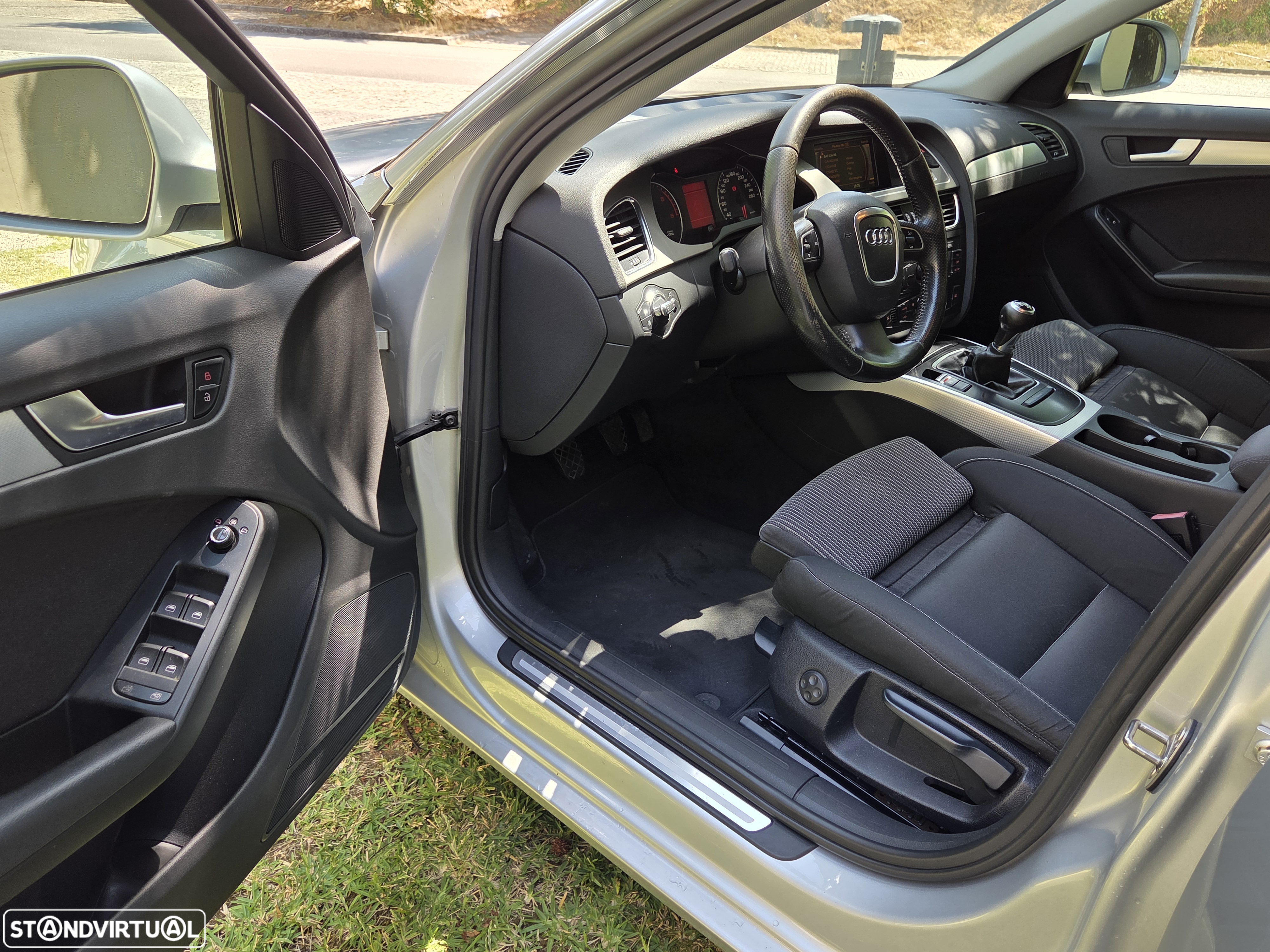Audi A4 Avant 2.0 TDI Business Line Plus - 9