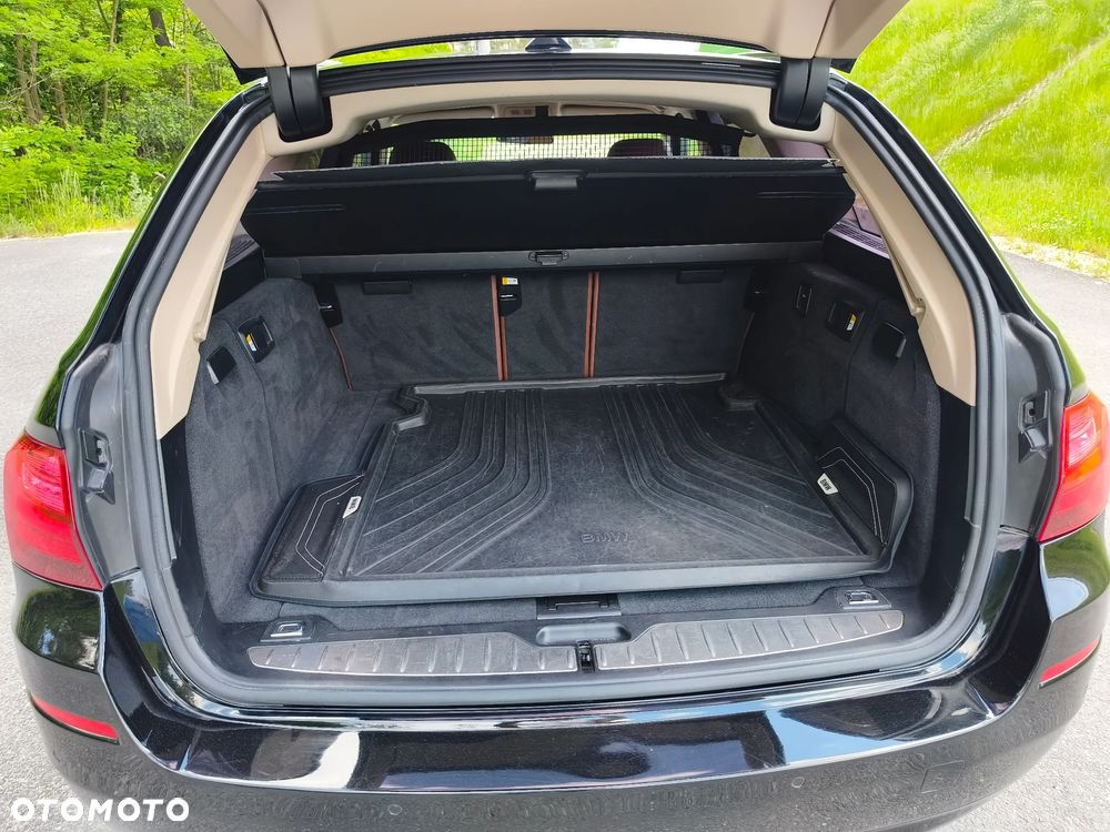 BMW Seria 5 520d - 28