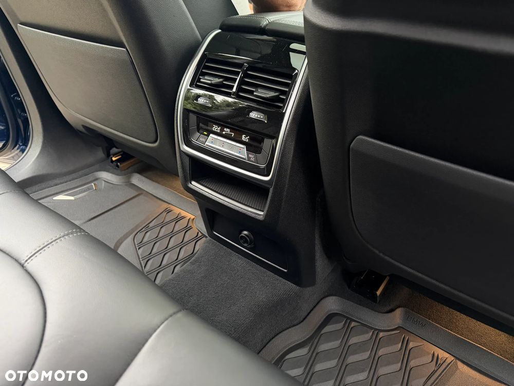 BMW X6 xDrive40d mHEV - 15
