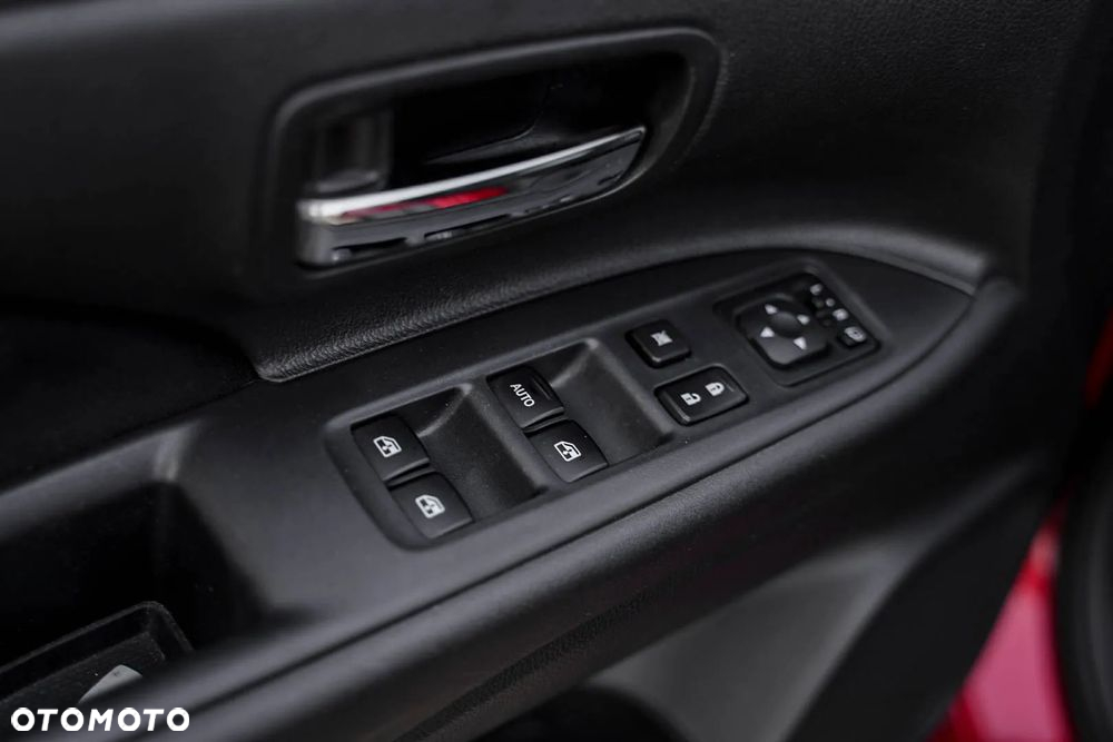 Mitsubishi Outlander 2.2 DI-D Intense + SDA 4WD - 31