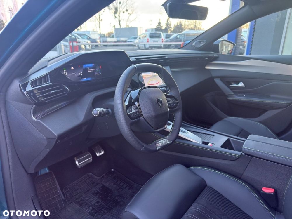 Peugeot 408 - 22