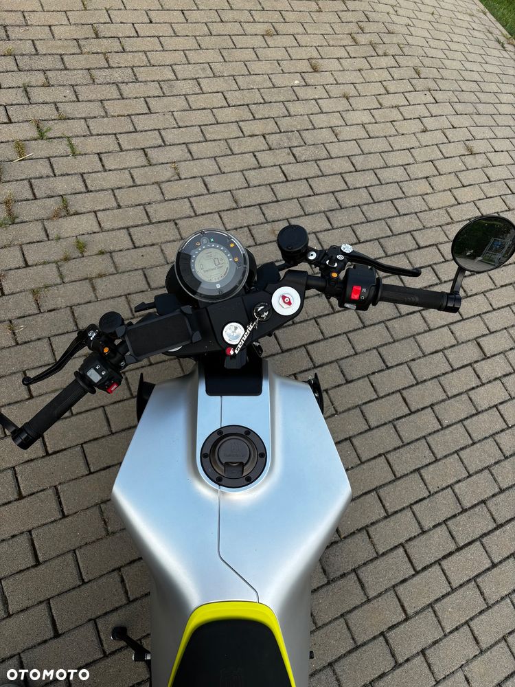 Husqvarna Vitpilen - 7