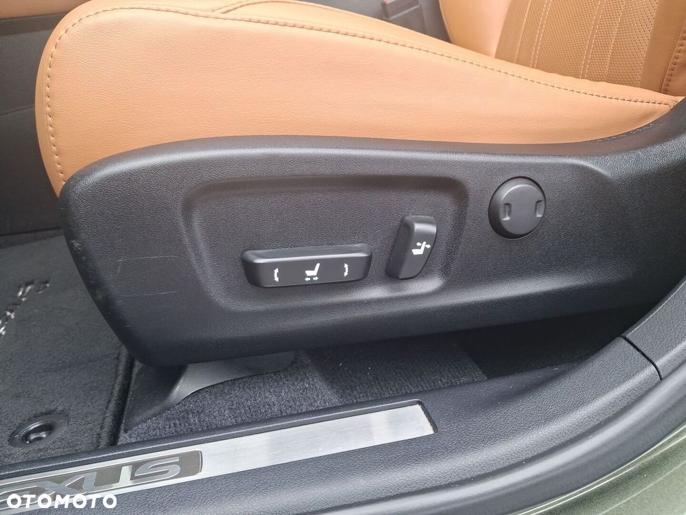 Lexus RX - 21