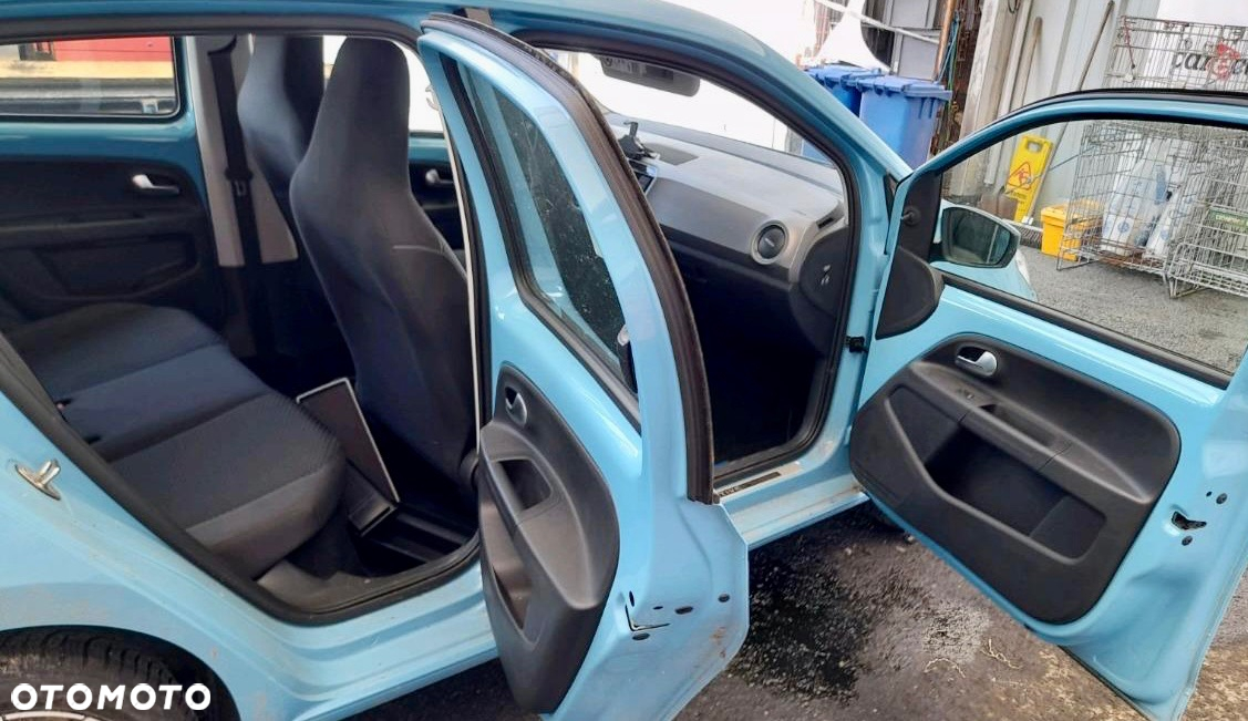Volkswagen up! Active - 9