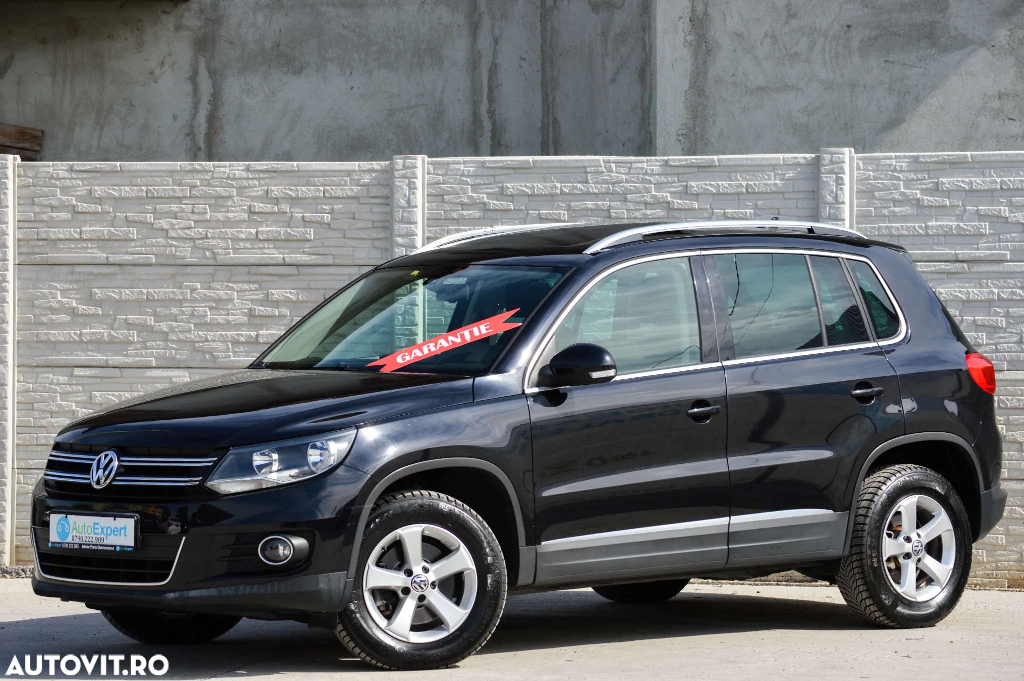 Volkswagen Tiguan 2.0 TDI 4Motion DSG Sport & Style - 11
