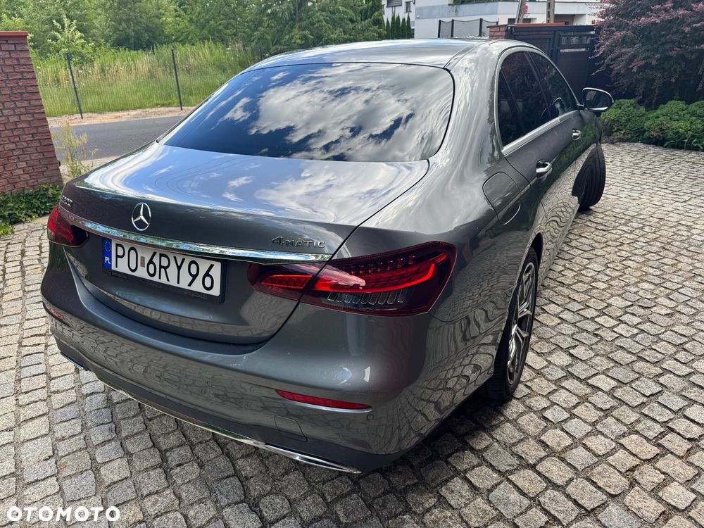 Mercedes-Benz Klasa E 200 4-Matic AMG - 4