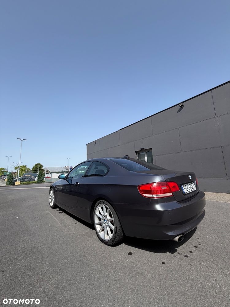 BMW Seria 3 320d - 4