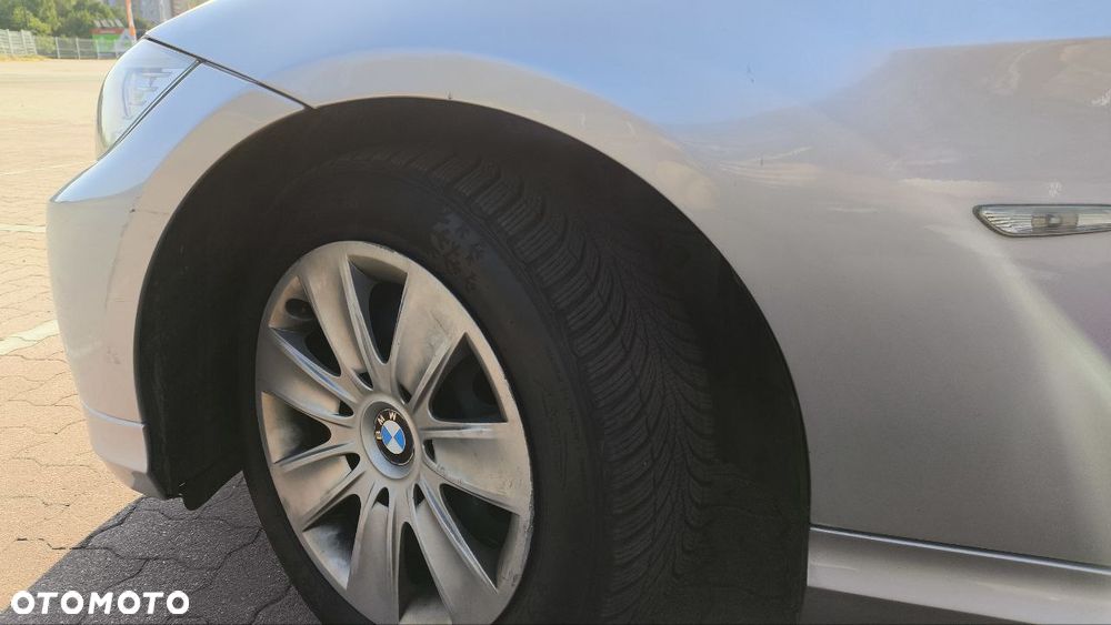 BMW Seria 3 318d - 15