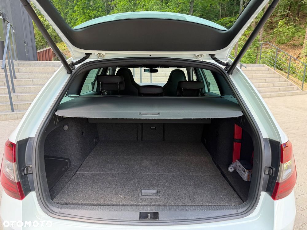 Skoda Octavia 2.0 TDI RS Challenge DSG - 34