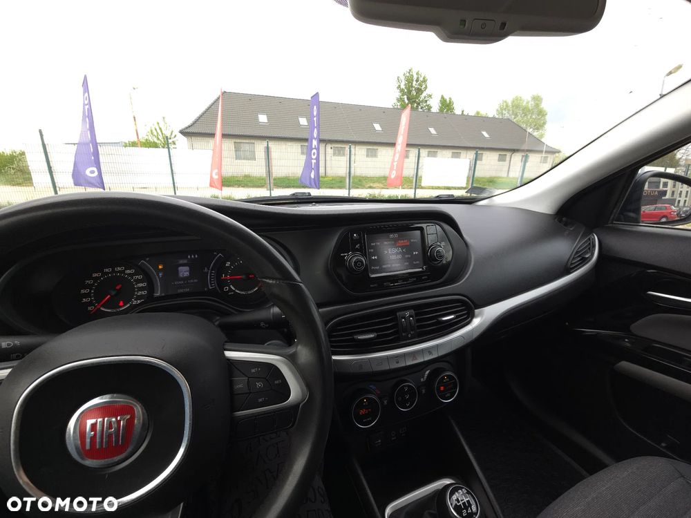 Fiat Tipo 1.6 MultiJet 16v Lounge - 31
