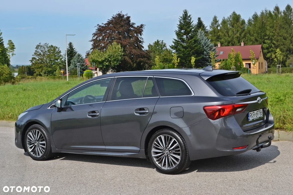 Toyota Avensis 2.0 D-4D Prestige - 4