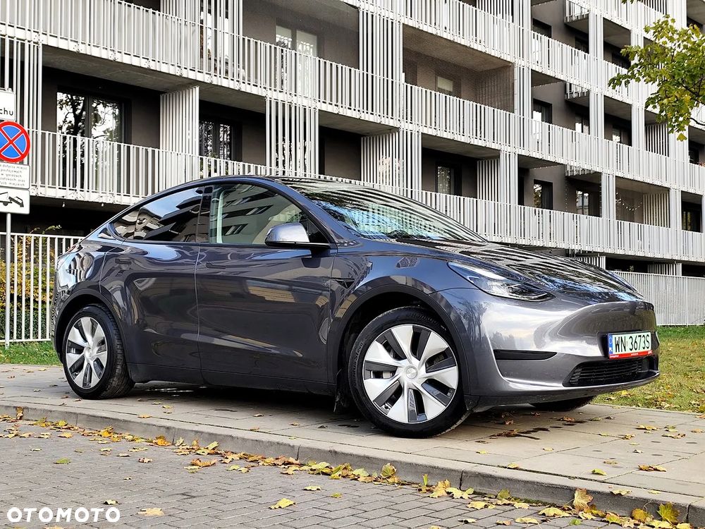 Tesla Y - 6
