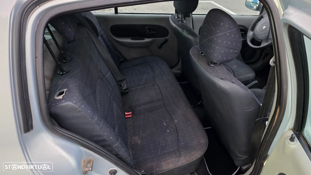 Renault Clio 1.2 Confort Authentique - 5