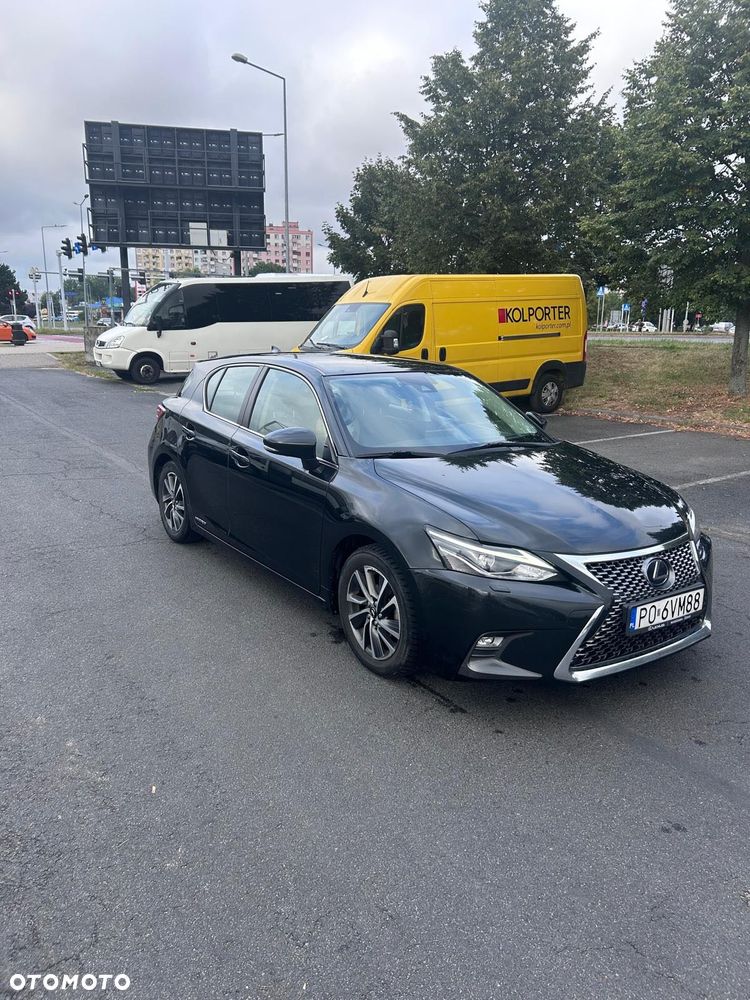 Lexus CT - 3