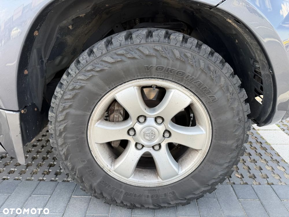 Toyota Land Cruiser - 5