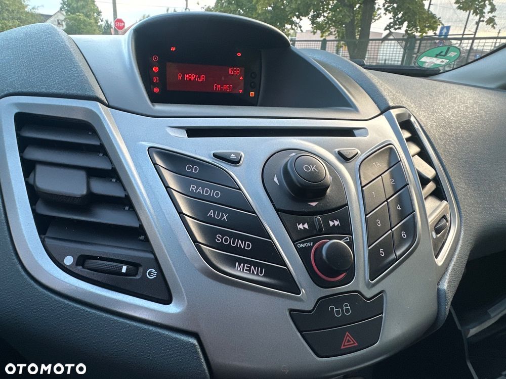 Ford Fiesta 1.25 Ambiente - 13