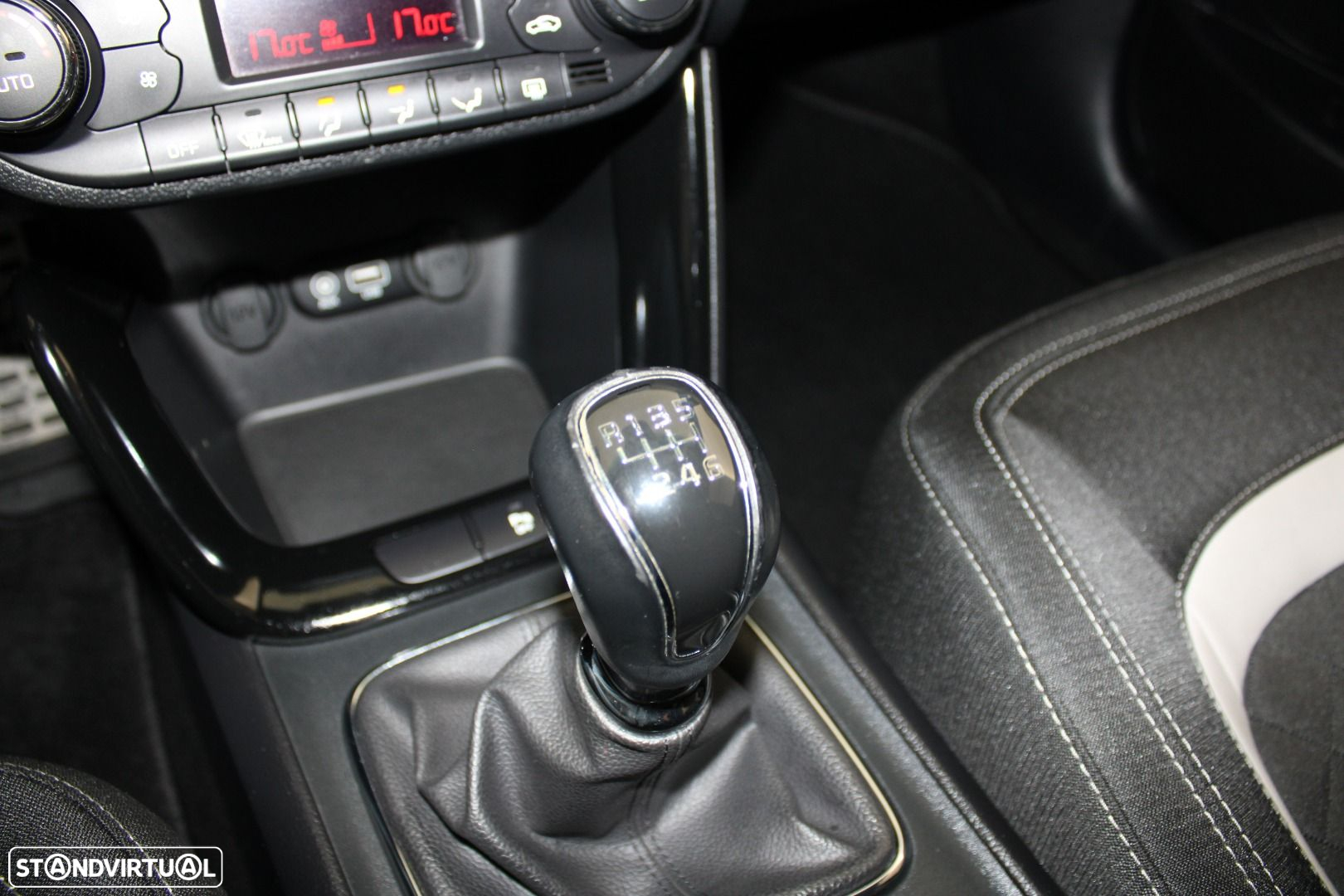 Kia Ceed SW 1.6 CRDi GT Line - 19