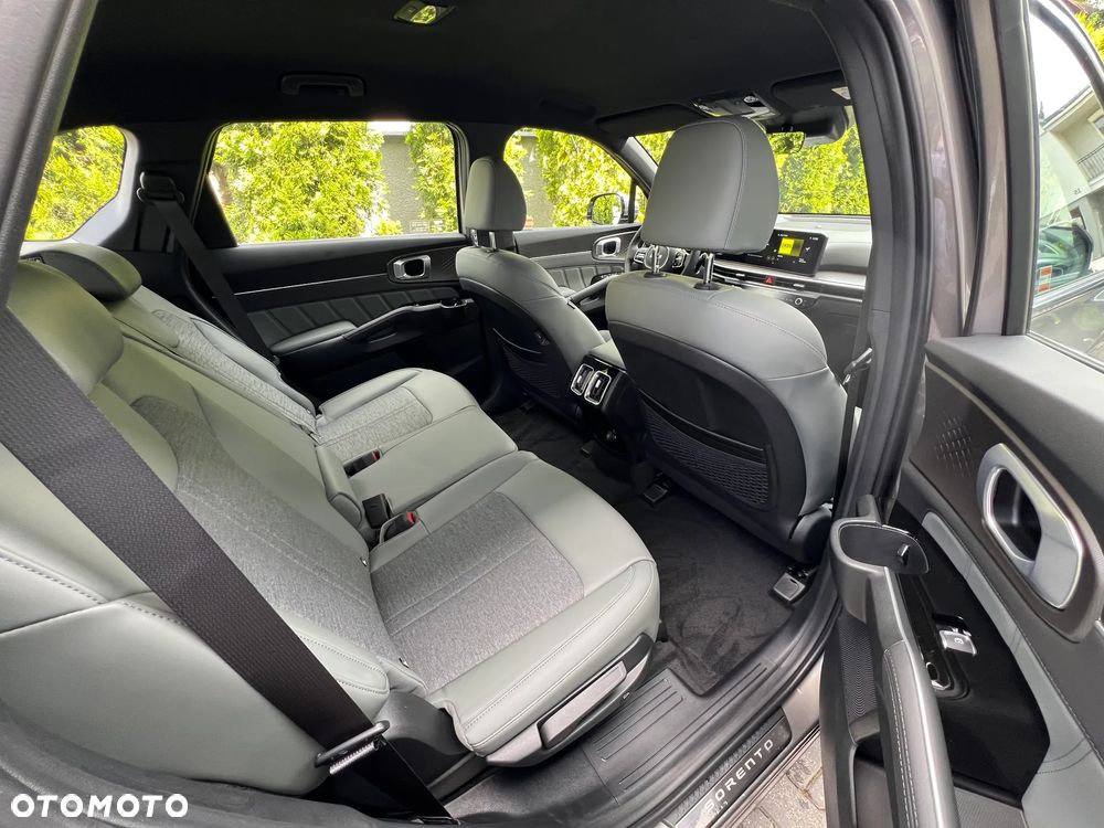 Kia Sorento 1.6 T-GDI HEV L 7os - 20