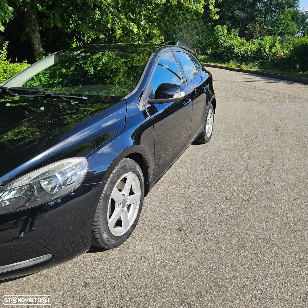 Volvo V40 1.6 D2 Kinetic Powershift Eco - 3