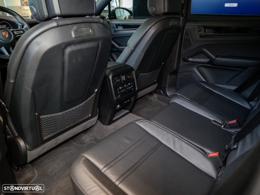 Porsche Cayenne Coupé E-Hybrid Black Edition - 33