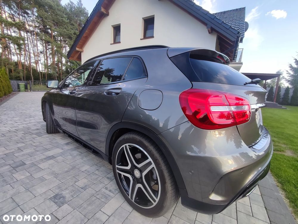 Mercedes-Benz GLA 180 d 7G-DCT AMG Line - 8