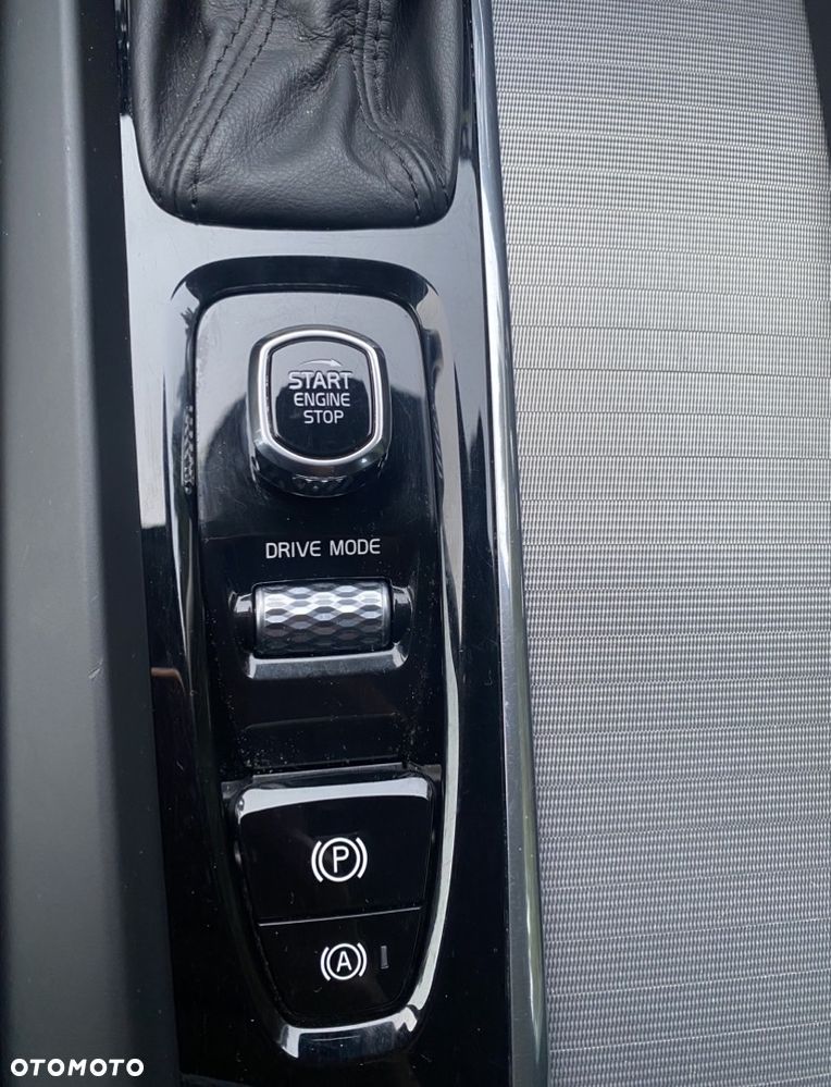 Volvo XC 60 D5 SCR AWD Inscription - 22