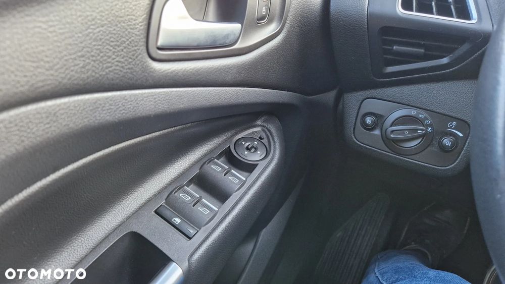 Ford Kuga 2.5 FHEV FWD ST-Line X eCVT - 23