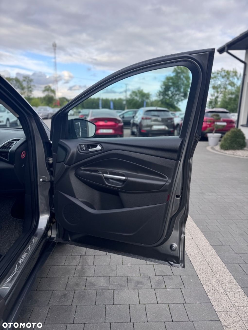 Ford Kuga - 37
