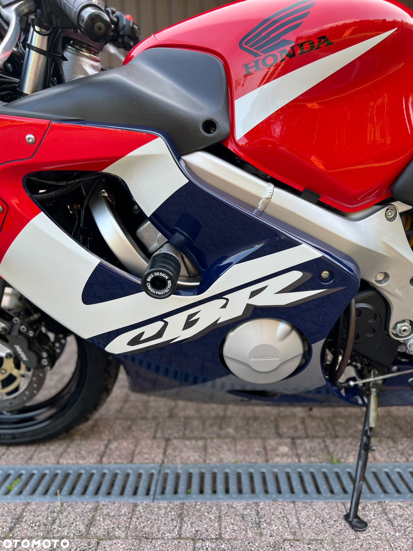 Honda CBR - 25