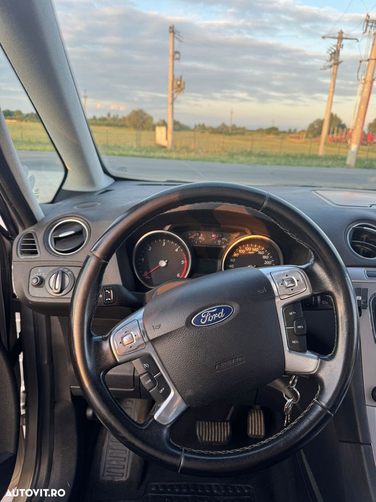 Ford Galaxy - 2