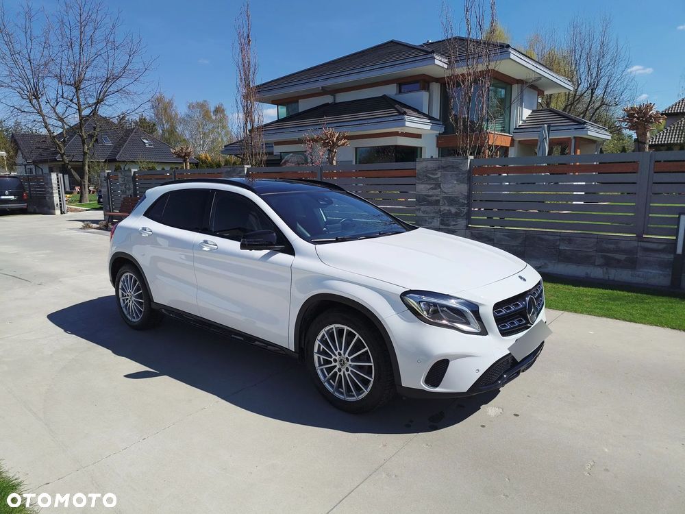 Mercedes-Benz GLA 200 7G-DCT AMG Line - 1