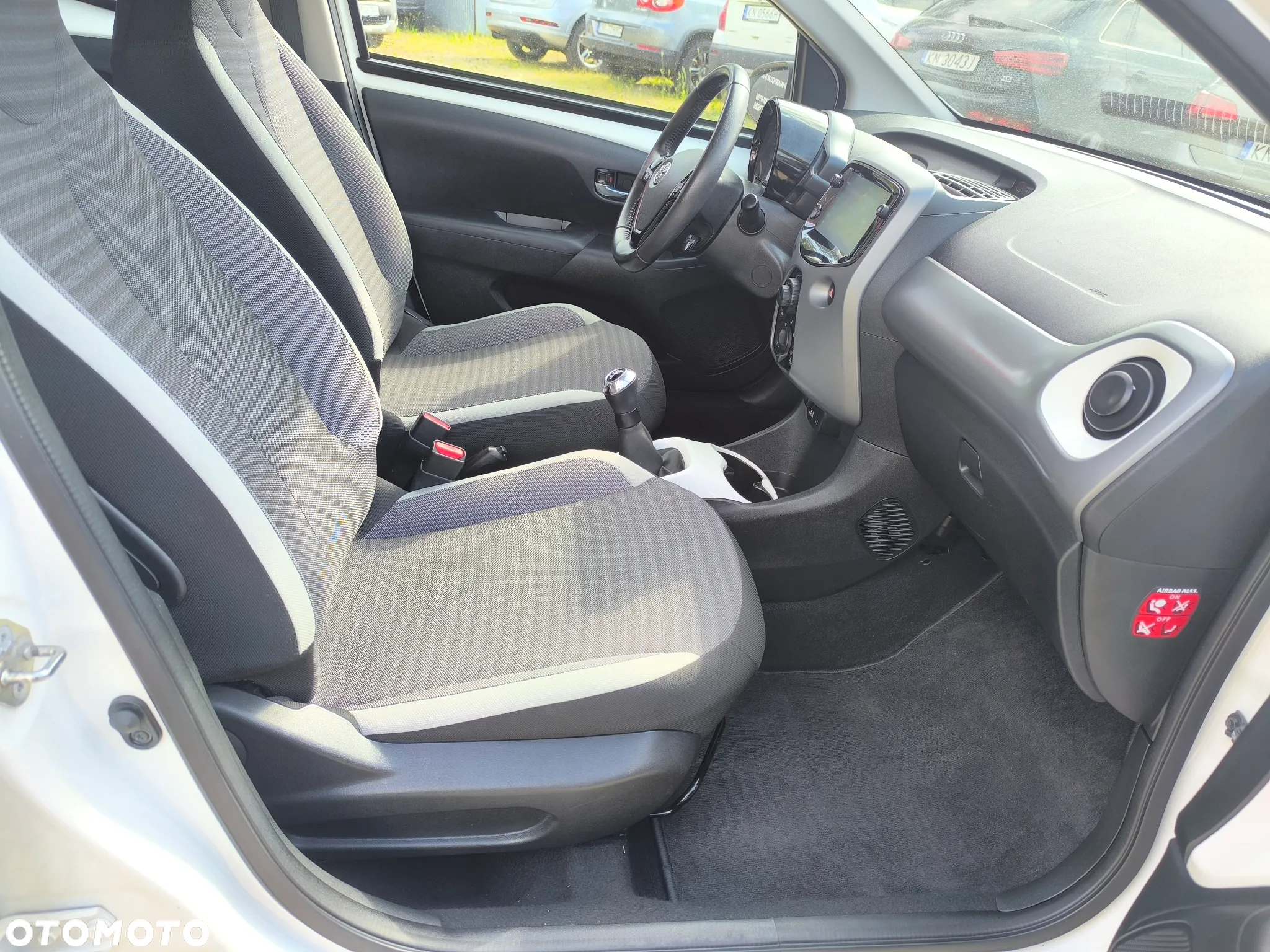 Toyota Aygo 1.0 VVT-i Black Edition - 12