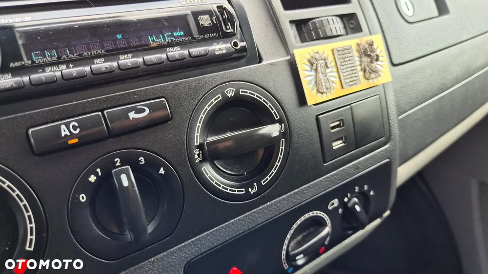 Volkswagen Transporter Caravelle Kurz Comfortline - 15