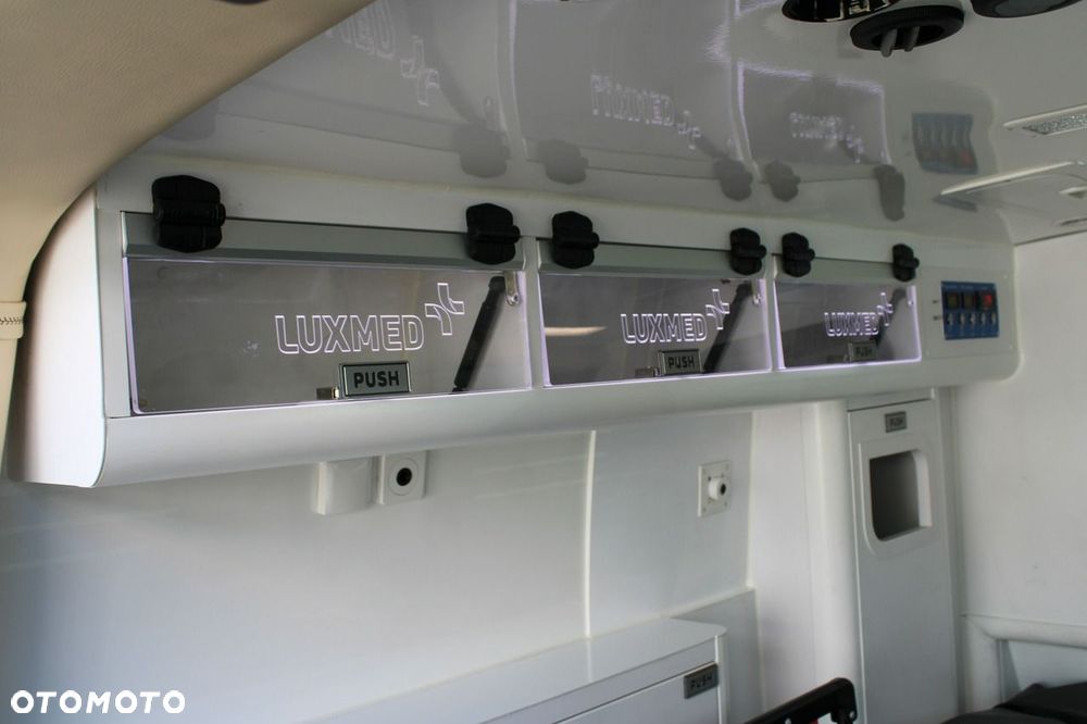 Ford Transit Connect - 24