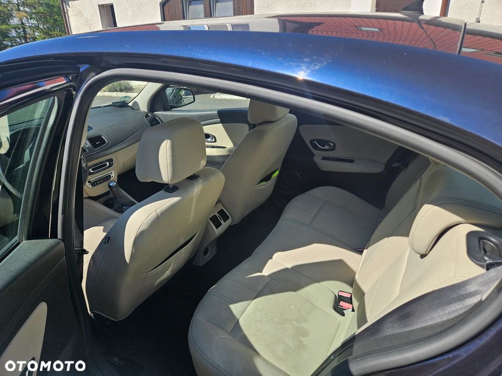 Renault Fluence 1.6 16V Dynamique - 7