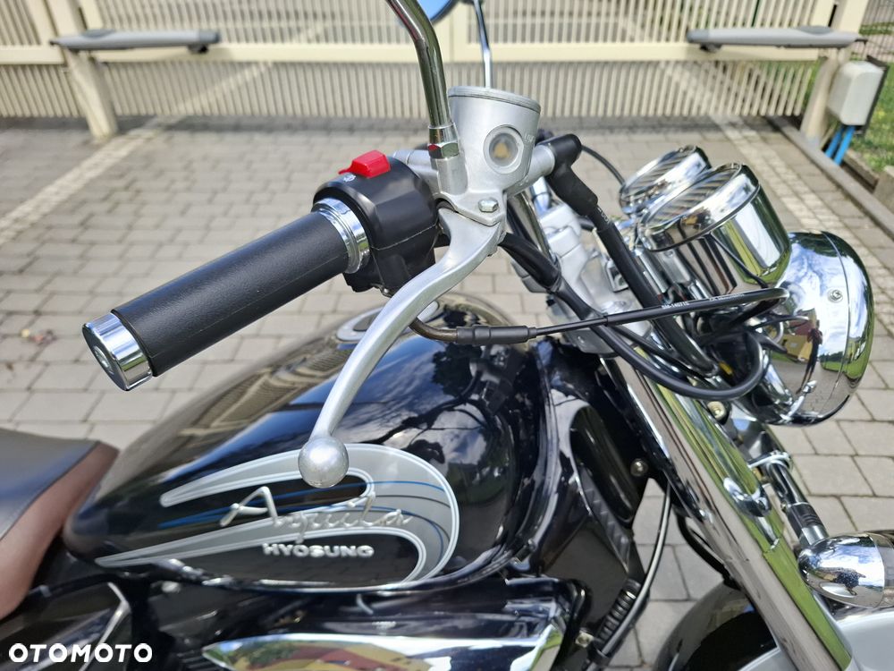 Hyosung GV - 13