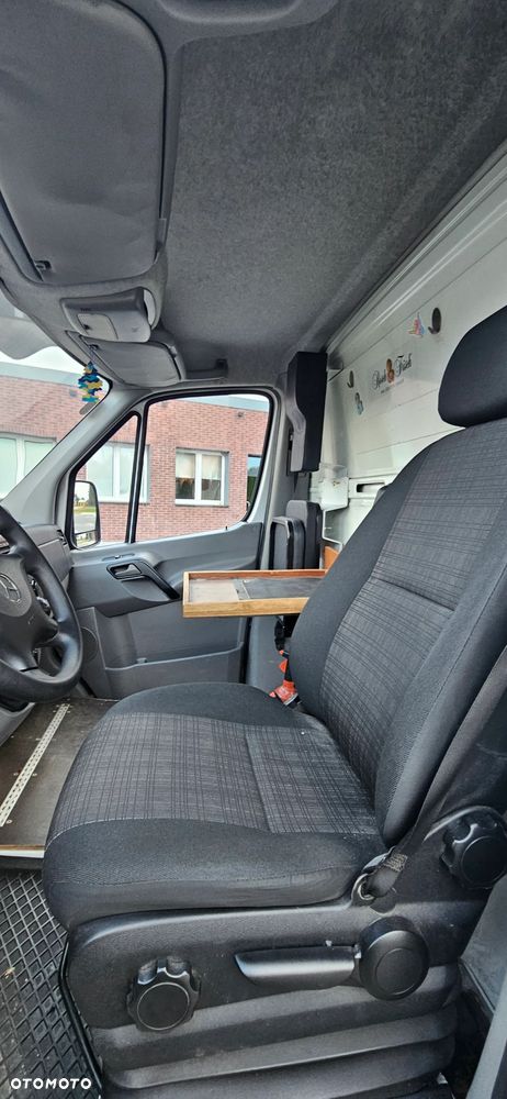 Mercedes-Benz Sprinter - 16